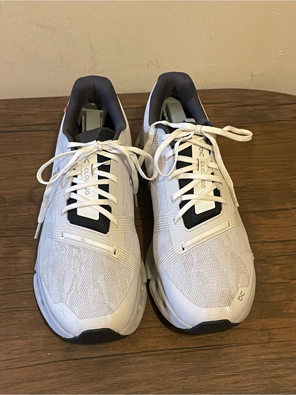 On Cloud Cloudgo white glacier Athletic Sneakers with dark Inner Lining